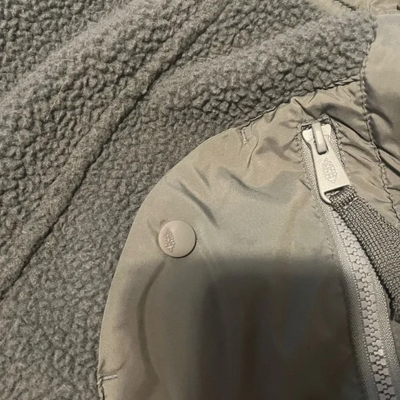 FP Movement by Free People Hit the Slopes - Picture 4 of 6